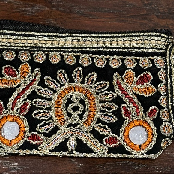Hand made mini pouch. - Picture 2 of 5